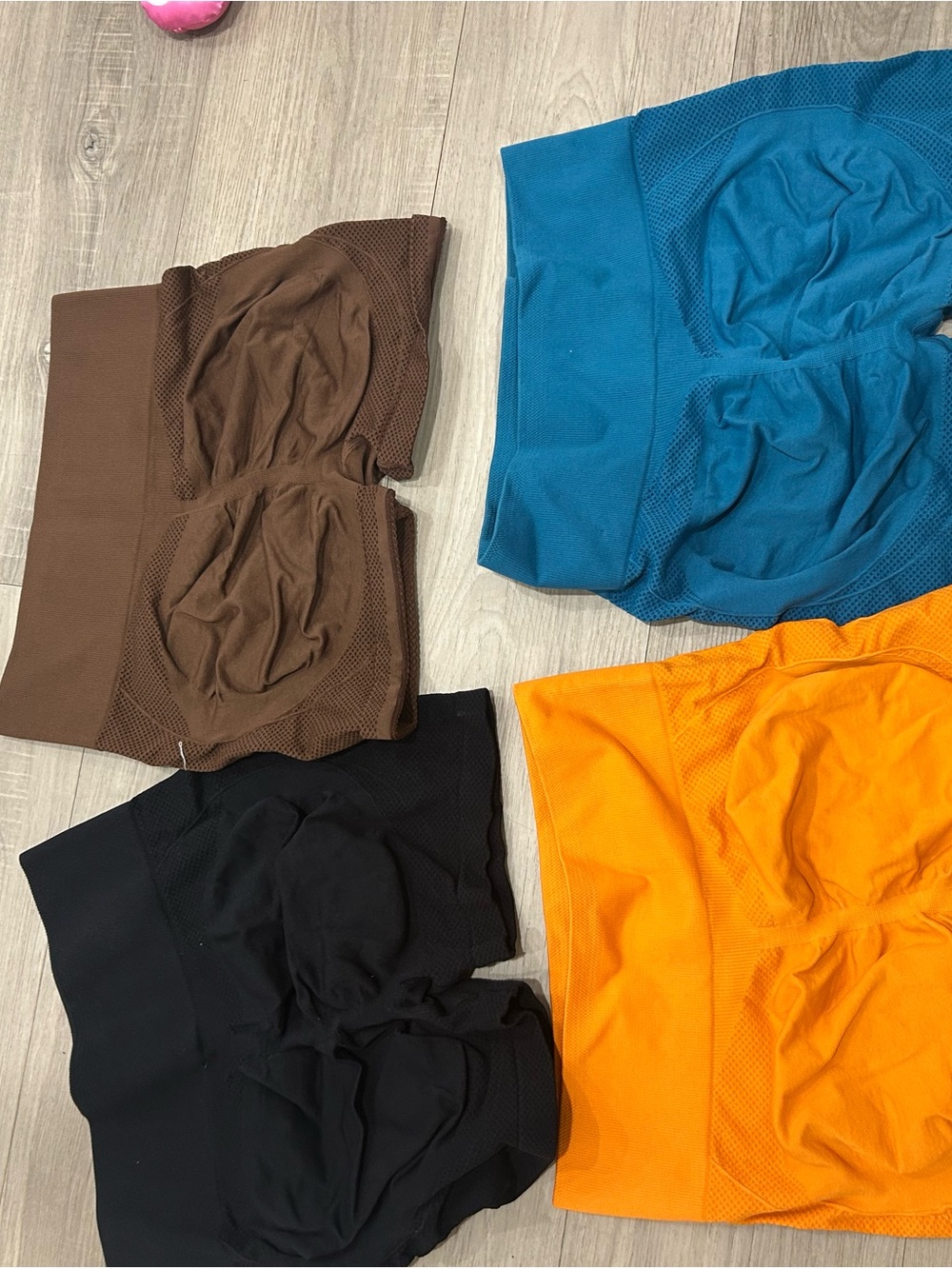 Amazon Women’s Athletic Seamless Shorts - Black, Brown, Orange, Teal - Picture 2 of 2